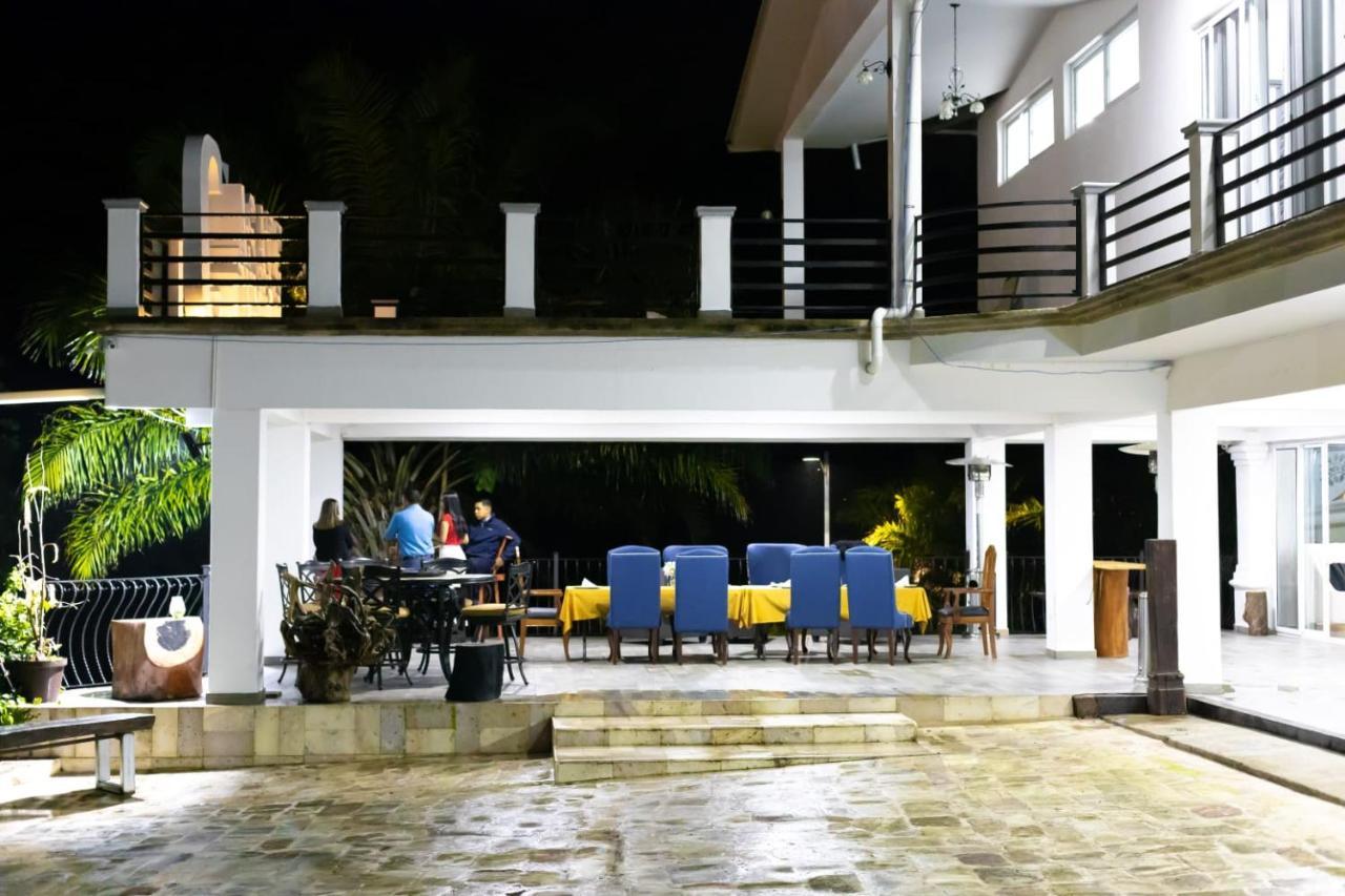 Hotel Cocoview, Bar & Restaurante Valle de Ángeles Eksteriør billede